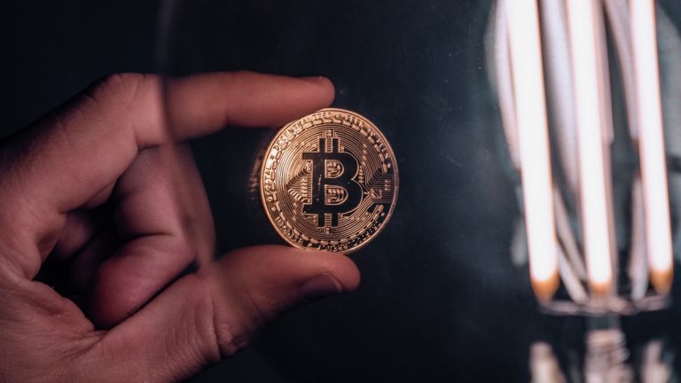 Сколько можно заработать на майнинге биткоина в Казахстане