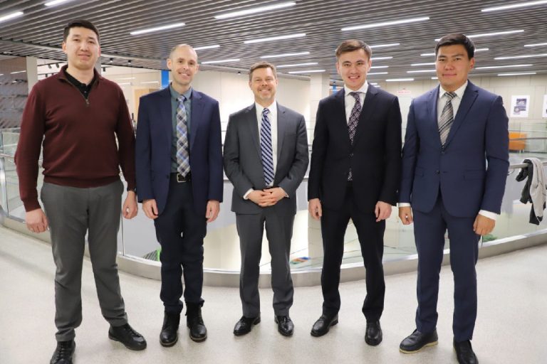 Американская делегация посетила Astana Hub