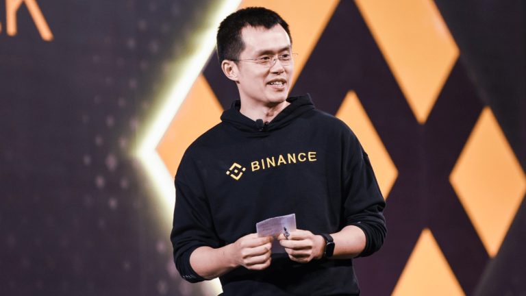 На Binance и Чанпэна Чжао подали в суд за нарушение закона о товарных биржах