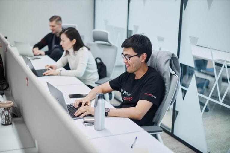Как устроена работа в red_mad_robot сentral аsia