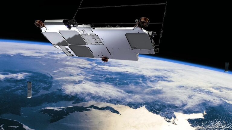 Около 20 школ в Павлодарской области планируют подключить к Starlink