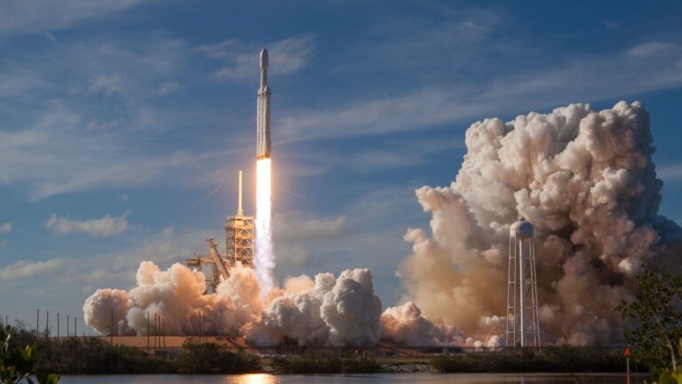 Казахстанских старшеклассников приглашают на конкурс QazAstroShift: нужно спроектировать и запустить свою ракету