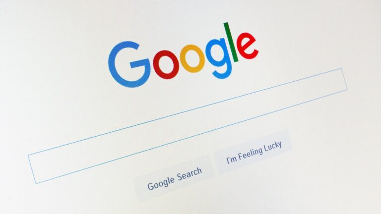 Люди смогут удалять свои личные данные из поиска в Google