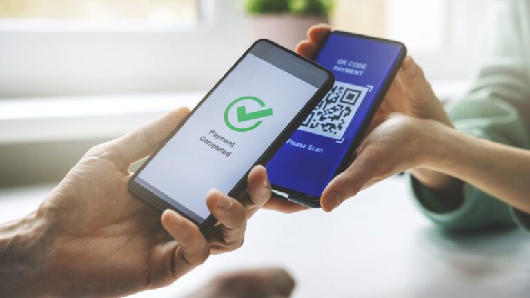 Казахстанцы по QR совершили безналичных транзакций на 2,2 трлн тенге в 2023 году