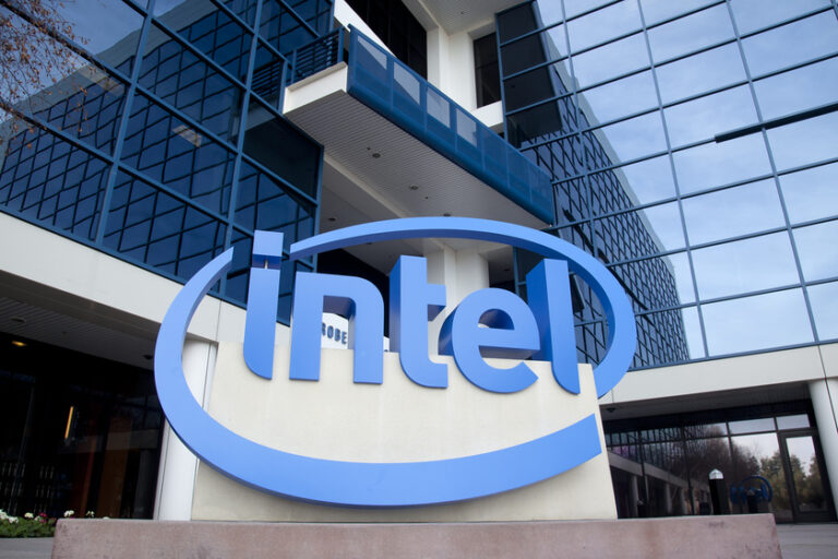 Увольнения «под елочку»: Intel сократит 311 сотрудников 31 декабря