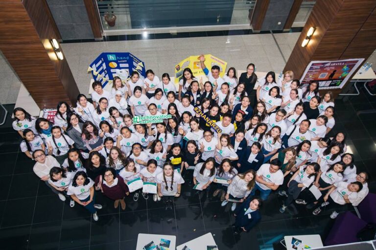 В Казахстане продолжается набор на международную программу Technovation Girls