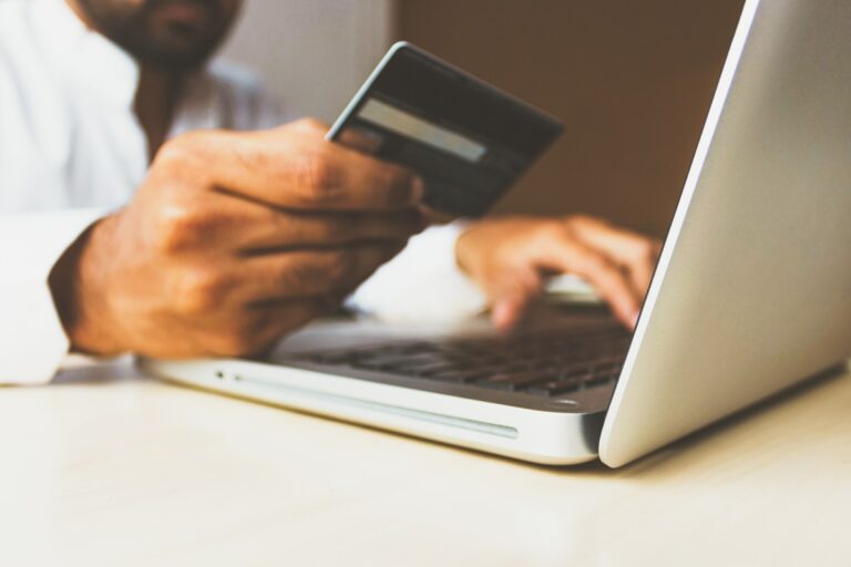В Казахстане растет доля e-commerce в торговле