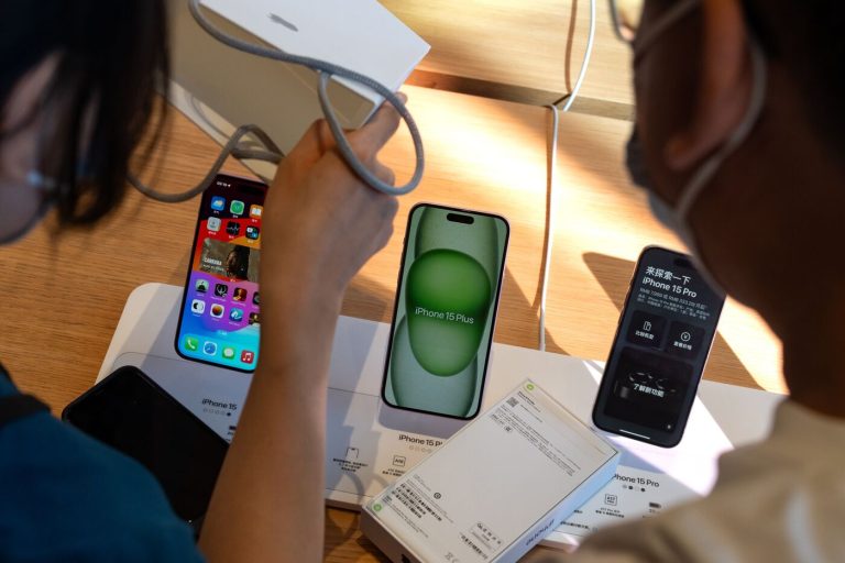 Apple снижает цены на iPhone в Китае