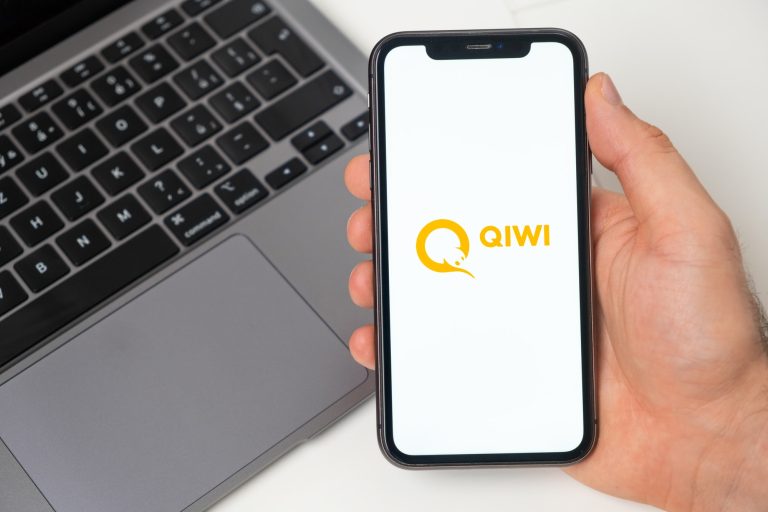 Что будет QIWI Kazakhstan после отзыва лицензии у КИВИ Банка