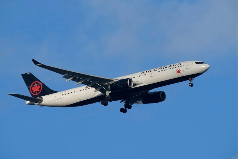 Air Canada придется выполнить обещание чат-бота о скидке 