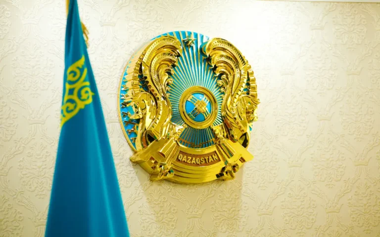 Герб Казахстана может остаться прежним