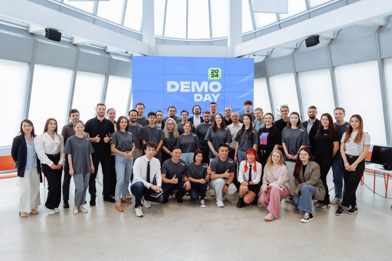 О чем говорили на Demo Day от Beeline Казахстан и QazCode