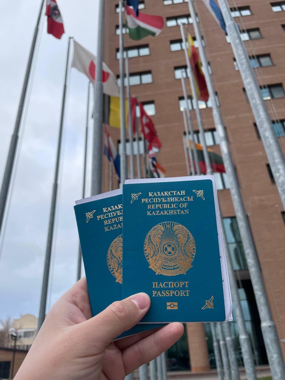 «Нужно хотя бы 5 млн тенге в месяц». Молодая пара из Астаны уехала в Швейцарию на учебу — изображение 4