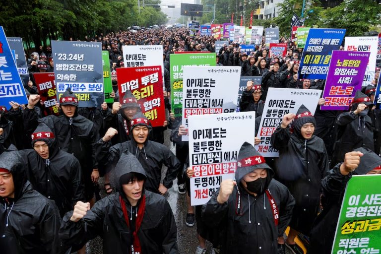 Сотрудники Samsung начали трехдневную забастовку