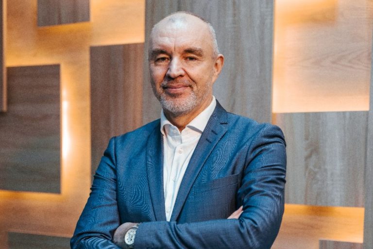 Просто о сложном. Нацбанк снижает базовую ставку — куда вкладывать деньги казахстанцам?
