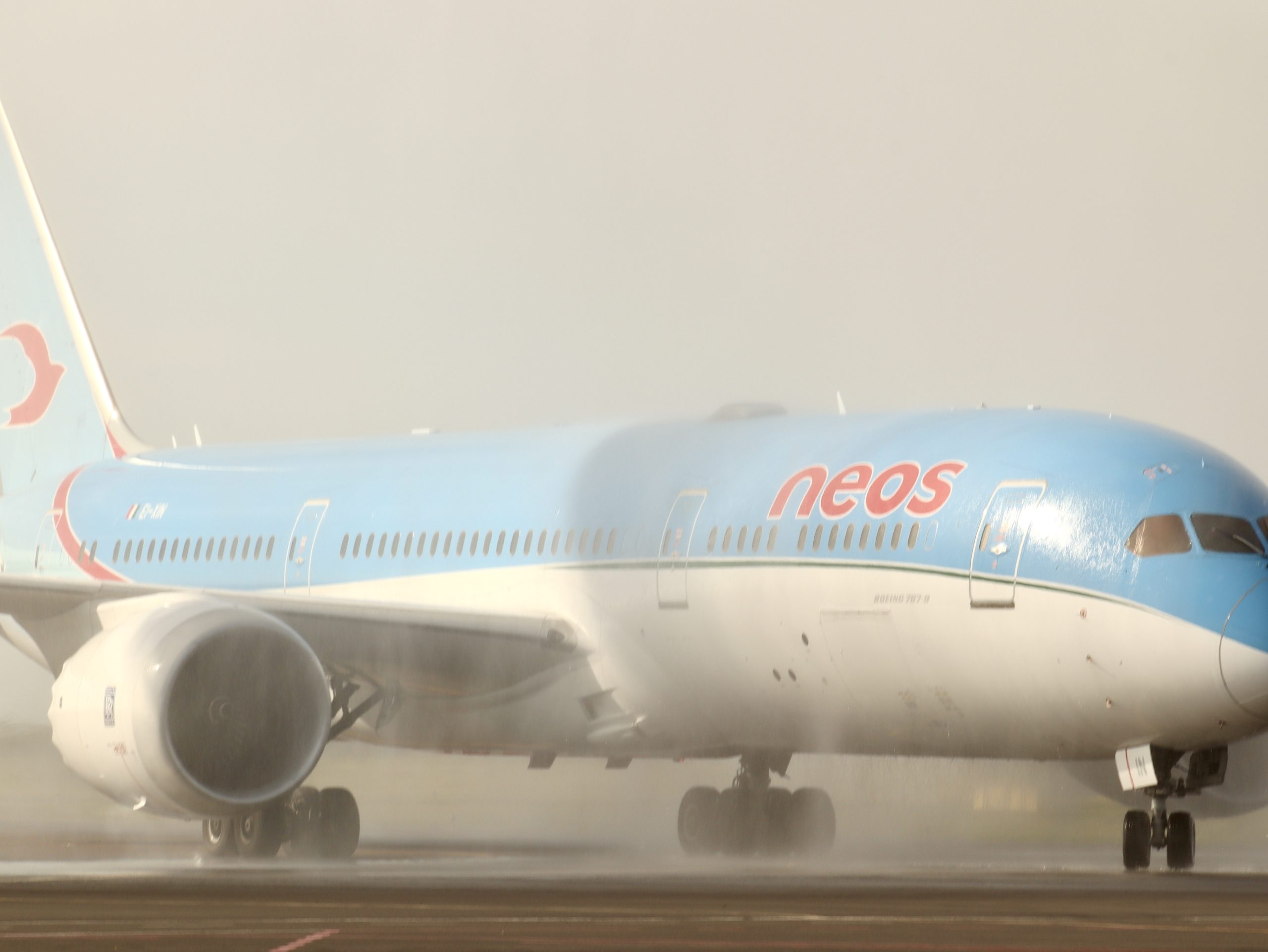 Из Астаны в Милан и обратно. Сколько стоит путешествие на Boeing 787 Dreamliner в столицу моды? — изображение 2