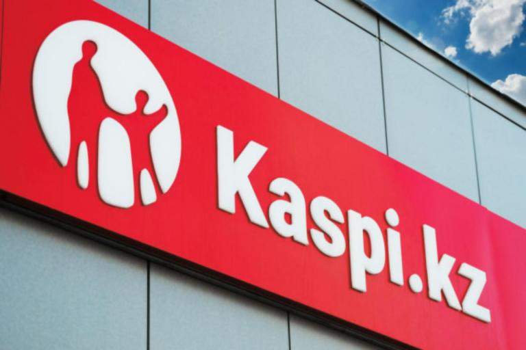 Kaspi Bank выплатил акционерам 149,2 млрд тенге дивидендов — сколько получил каждый
