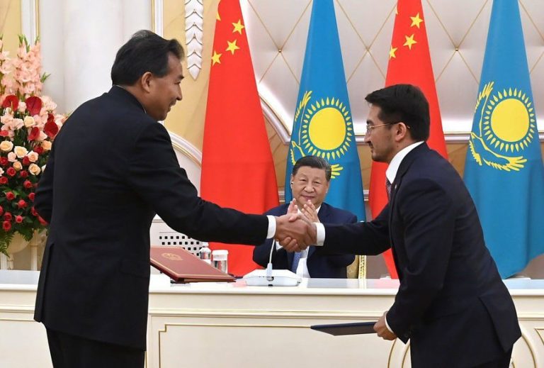 Казахстан получит $13 млн на развитие космоса