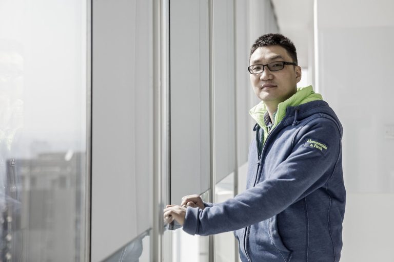 Стало известно, кто стал первым богачом Китая. Ему всего 44 года