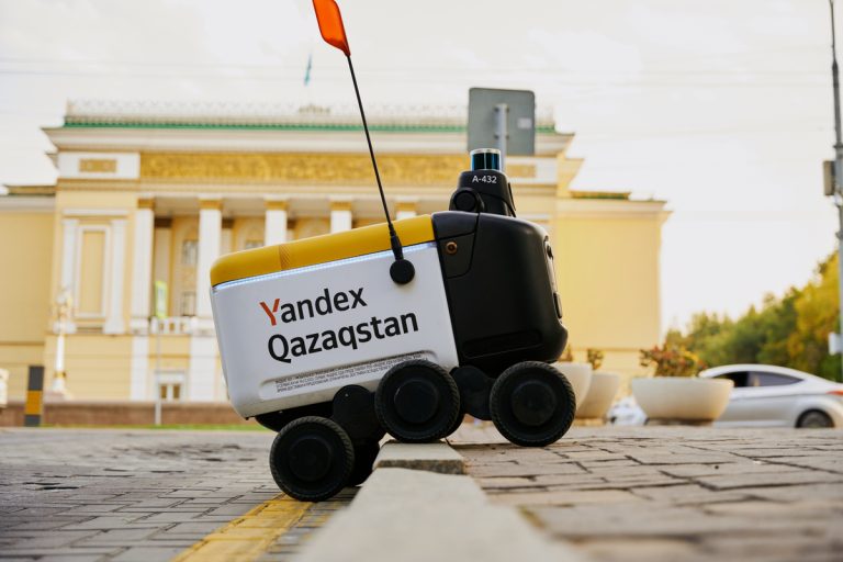 В Алматы будут работать роботы-доставщики от Yandex Qazaqstan
