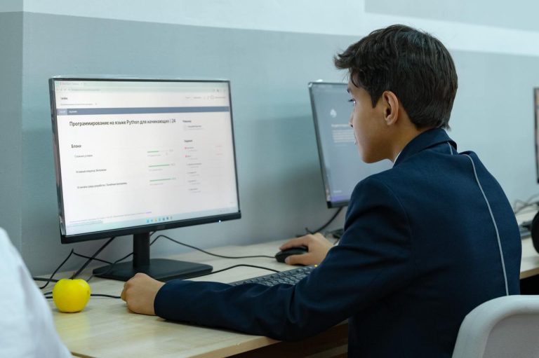В Шымкенте открылась школа программирования от Yandex Qazaqstan
