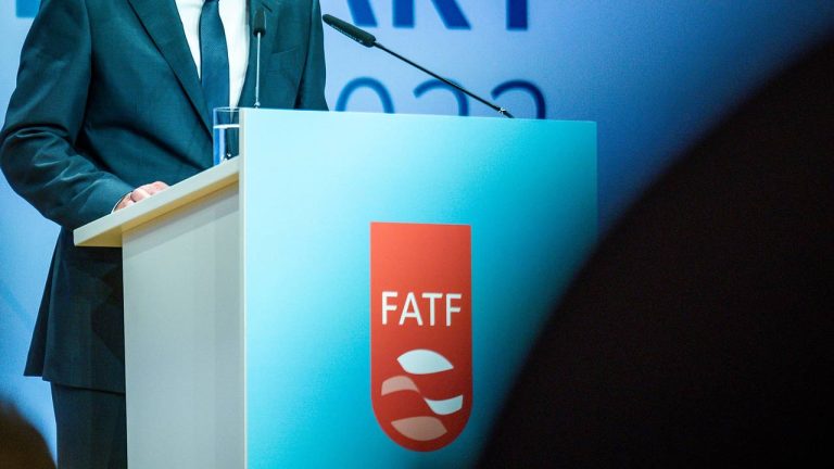 Мнение: казахстанским банкам придется пересмотреть комплаенс-политики, если Россию включат в черный список FATF