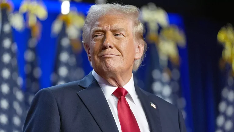 Дональд Трамп неожиданно смягчил жесткую позицию по торговым тарифам. Вот что он решил