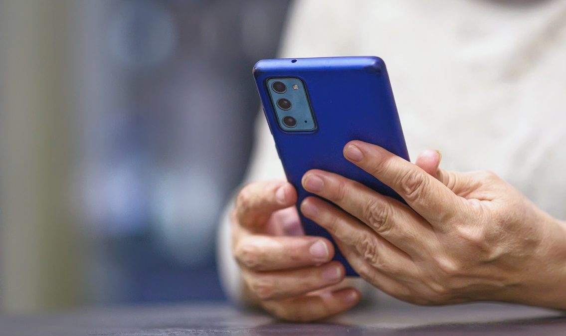 От эксперимента с внучкой до портфеля в 9 тысяч долларов. Истории астанчанок, пришедших в инвестирование в акции в 58 лет — изображение 8