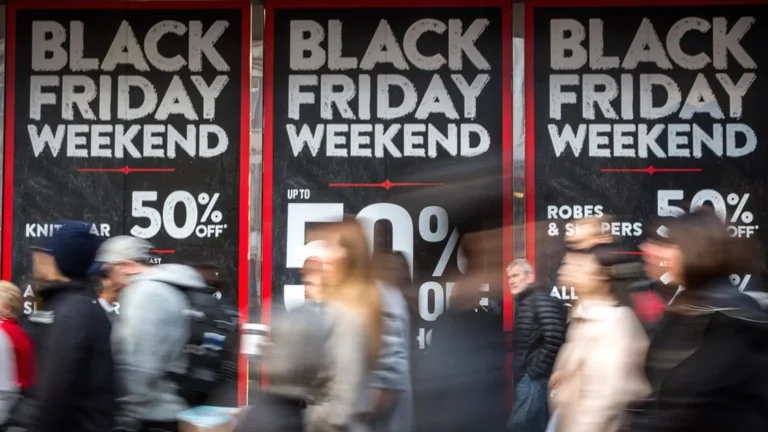 Новый год и Black Friday: как увеличить продажи бизнеса в «горячий» сезон?