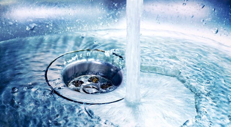 Казахстанцы будут переплачивать за воду из-за соседей? Ответ министерства