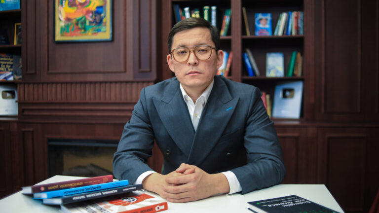 Эксперт рассказал, как десятки тысяч казахстанцев штрафуют из-за крипты не по их вине