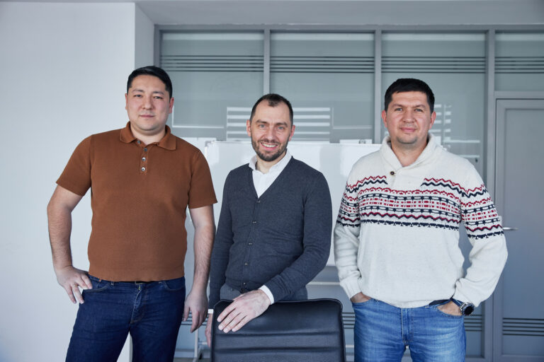 Казахстанцы придумали голосовых роботов, похожих на людей