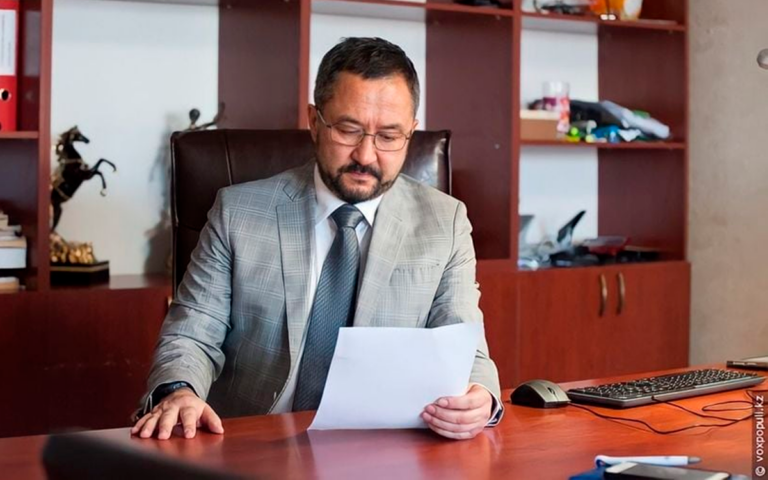 ИП на упрощенке придется вести бухучет. Адвокат рассказал о последствиях снижения порога по НДС