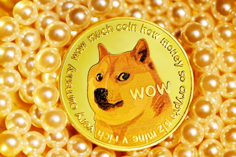 Токен-мем DOGE готов к взрывному росту и новым рекордам