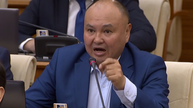 Депутаты предлагают ввести прогрессивные ставки налогов для блогеров до 40%. И это еще не все