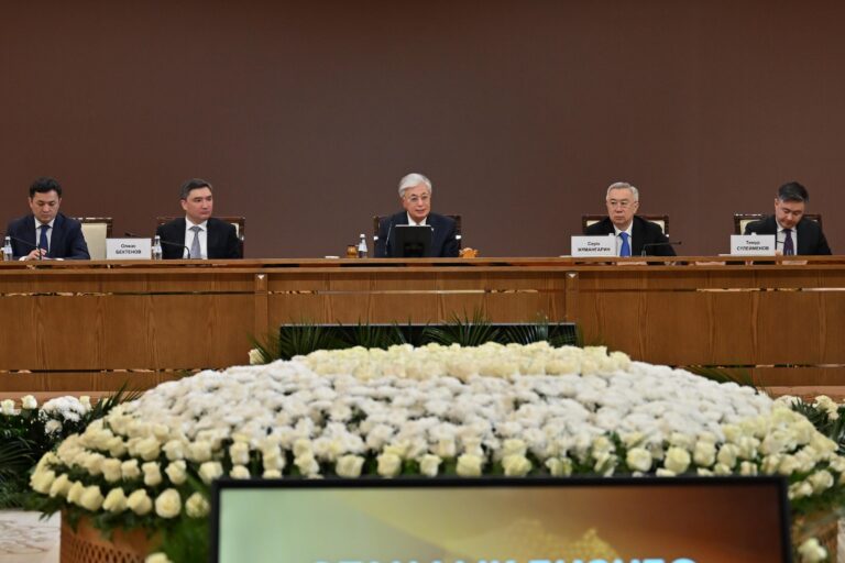 Президент обсудил с предпринимателями цифровизацию, ИИ, туризм и даже прессинг бизнеса