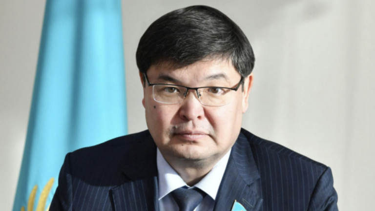 ИИ начал выявлять казахстанцев, которые недоплатили налоги