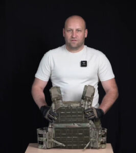 Казахстанский снайпер после 16 лет в КНБ создал бренд одежды — но что-то пошло не так