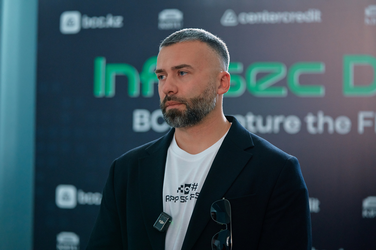 Дмитрий Шапошников