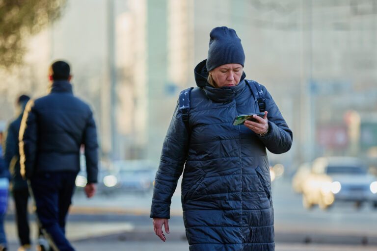 Тенге снова дешевеет, а Казахстану еще нужно отдать $45 млрд