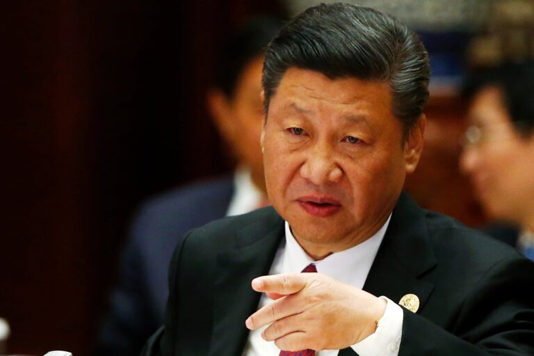 Китай нанес Трампу ответный удар. Тенге и нефть сразу отреагировали