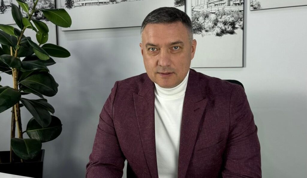 Эксперт рассказал, как рост курса доллара влияет на стоимость жилья в Казахстане