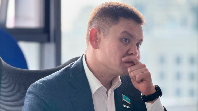Сразу для 900 ОКЭД собираются запретить упрощенку в Казахстане