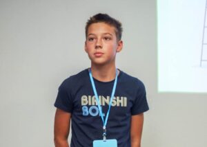 Казахстанец в 11 лет основал стартап для спасения природы. История школьника из Караганды
