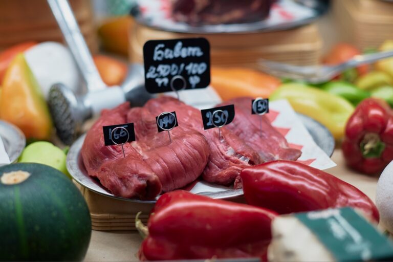 В Минсельхозе сказали, почему мясо дорожает, несмотря на его достаточность