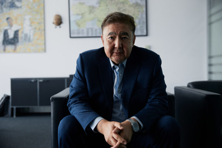 Известный экономист рассказал, что будет с тенге до весны 2026 года
