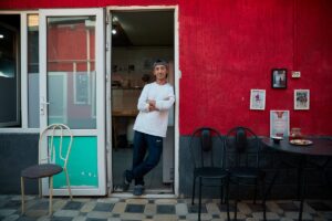 2 млн тенге выручки в месяц на «беговой самсе»: как марафоны помогают алматинцу строить бизнес