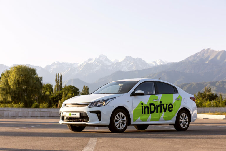 inDrive отменил комиссию для водителей электромобилей в Казахстане