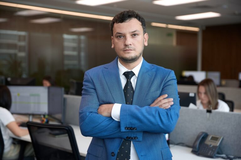 BI, ИИ и собственное хранилище данных: как работает финансовый блок Freedom Broker