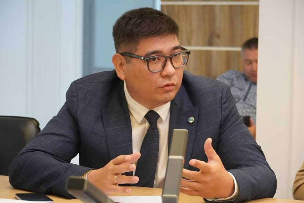 Депутаты просят продлить льготный ввоз электрокаров в Казахстан — иначе машины подорожают на 40%